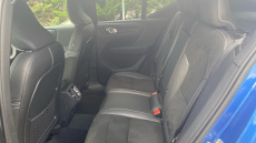 Volvo Xc40 2.0 T4 R DESIGN Pro 5dr AWD Geartronic Petrol Estate